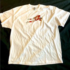 MaHomes Flying Pass Bandana NFL Chiefs Jersey Men’s White Tee NWT